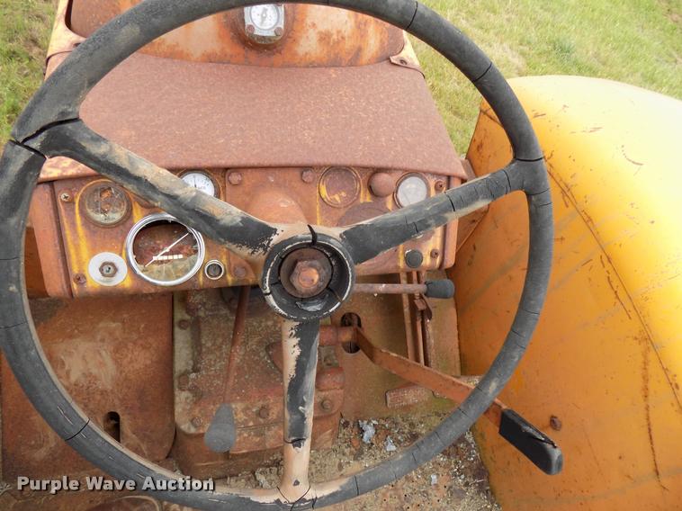 image for item DA6087 1961 Minneapolis Moline 6-VI tractor