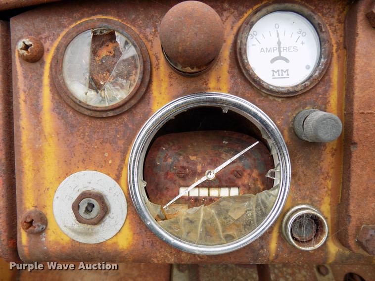 image for item DA6087 1961 Minneapolis Moline 6-VI tractor