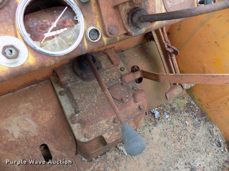 image for item DA6087 1961 Minneapolis Moline 6-VI tractor