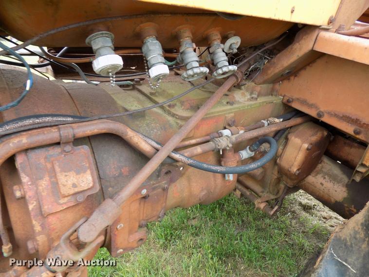 image for item DA6087 1961 Minneapolis Moline 6-VI tractor