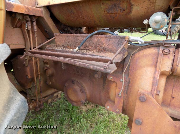 image for item DA6087 1961 Minneapolis Moline 6-VI tractor