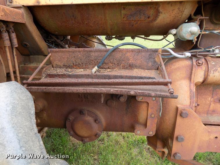 image for item DA6087 1961 Minneapolis Moline 6-VI tractor