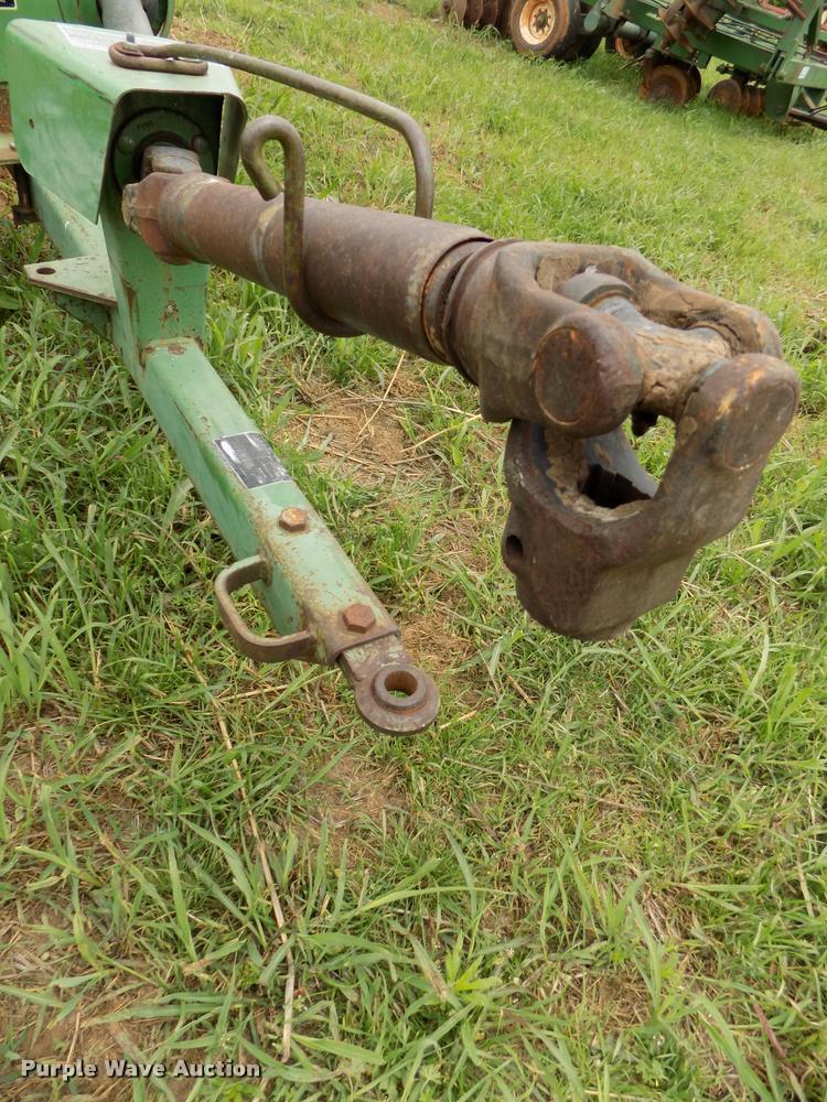 image for item DA6090 1985 John Deere 347 small square baler