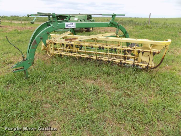 image for item DA6091 New Holland 256 hay rake