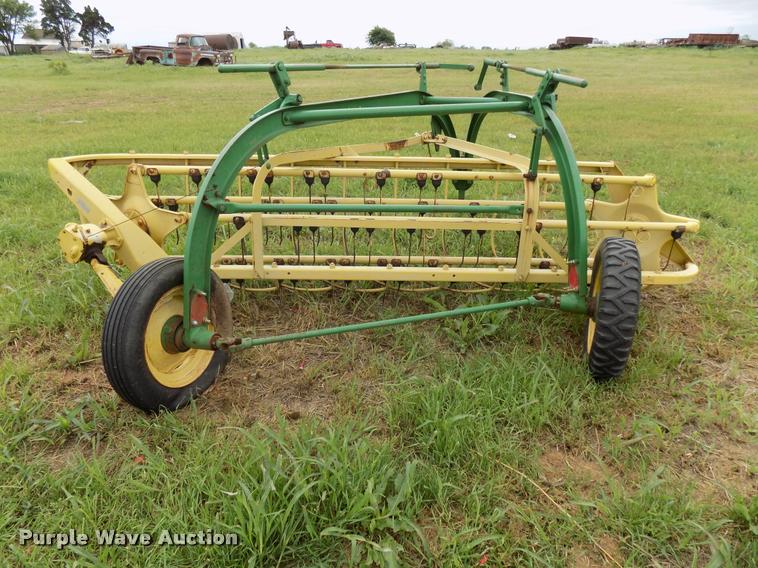 image for item DA6091 New Holland 256 hay rake