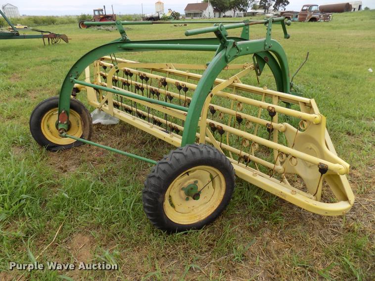 image for item DA6091 New Holland 256 hay rake