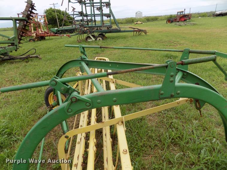 image for item DA6091 New Holland 256 hay rake