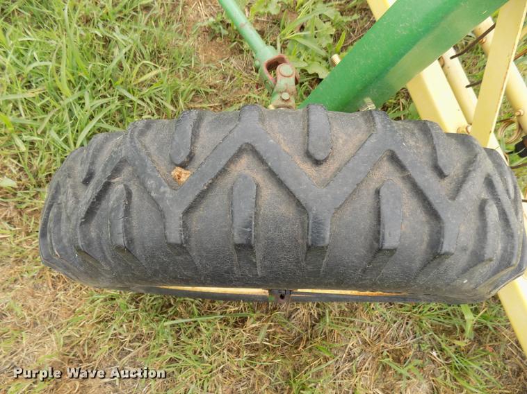 image for item DA6091 New Holland 256 hay rake