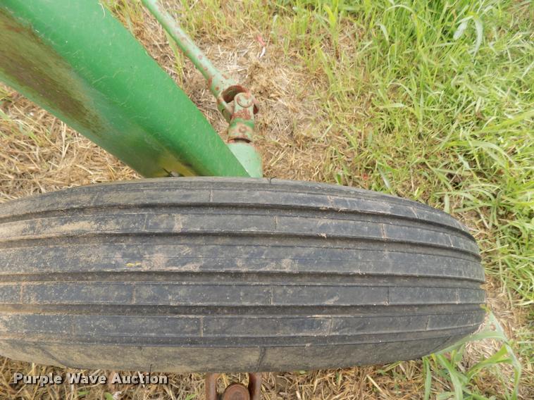 image for item DA6091 New Holland 256 hay rake