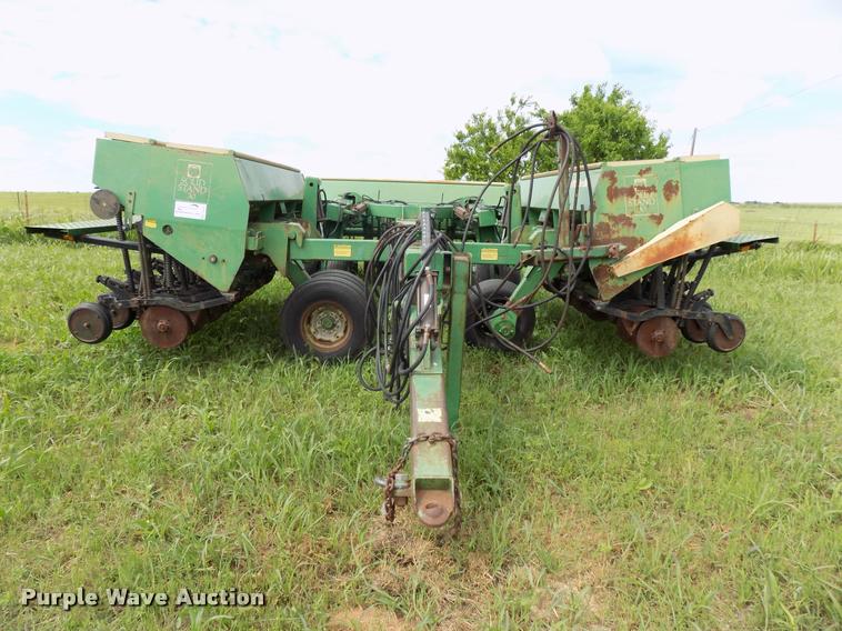 image for item DA6095 Great Plains Solid Stand 30 grain drill