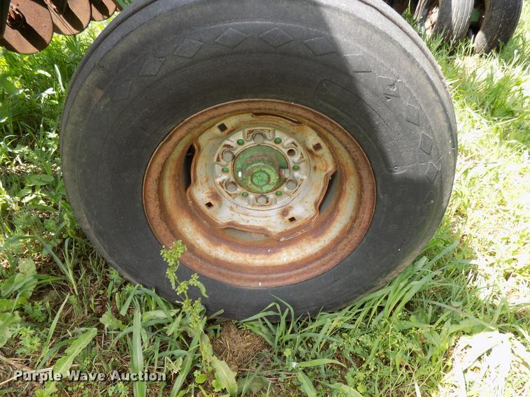 image for item DA6095 Great Plains Solid Stand 30 grain drill