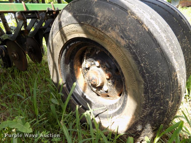 image for item DA6095 Great Plains Solid Stand 30 grain drill