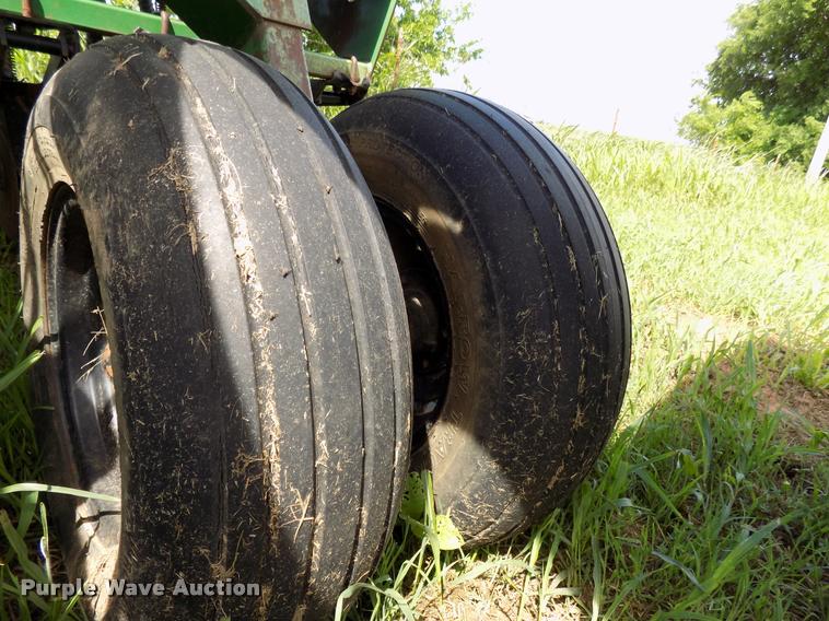 image for item DA6095 Great Plains Solid Stand 30 grain drill