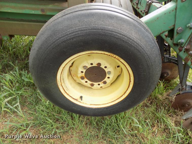 image for item DA6096 John Deere 530 grain drill