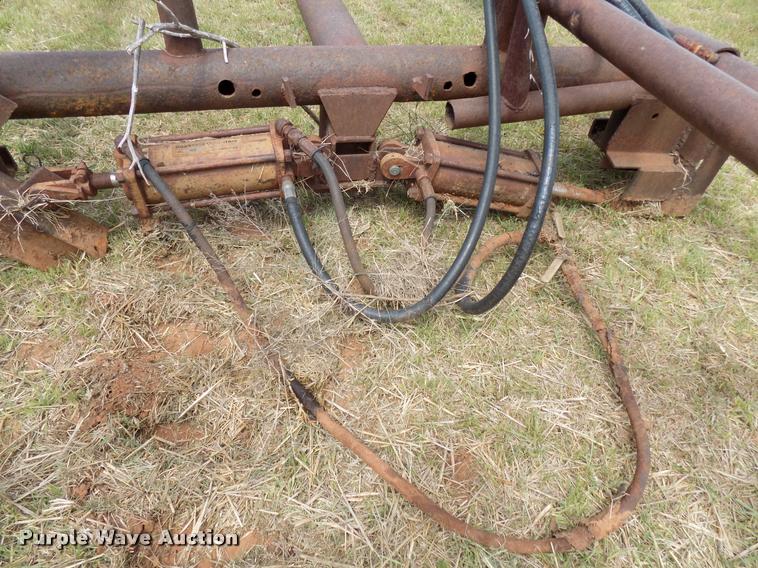 image for item DA6103 (2) Hydro bale carriers