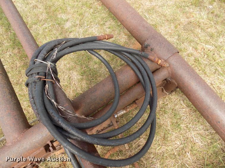 image for item DA6103 (2) Hydro bale carriers