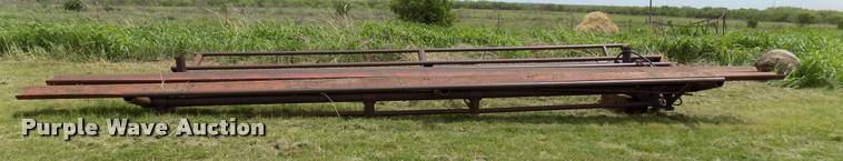 image for item DA6103 (2) Hydro bale carriers