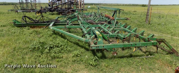 image for item DA6107 John Deere field cultivator