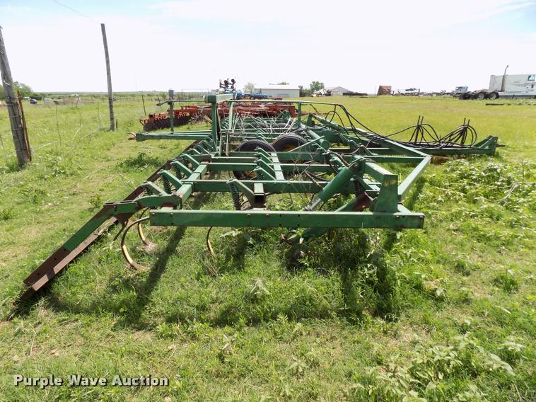image for item DA6107 John Deere field cultivator