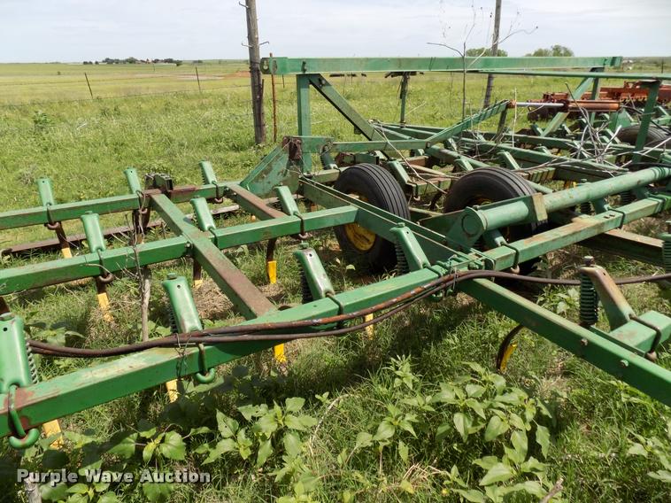image for item DA6107 John Deere field cultivator