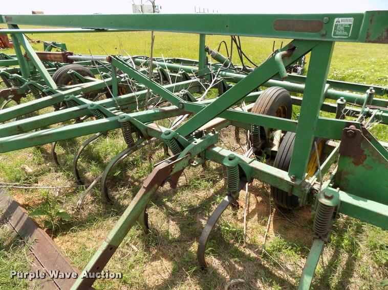 image for item DA6107 John Deere field cultivator