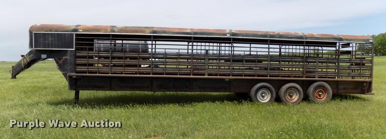 image for item DA6109 Shop built livestock trailer