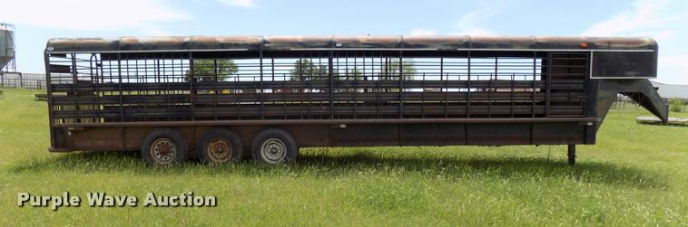 image for item DA6109 Shop built livestock trailer