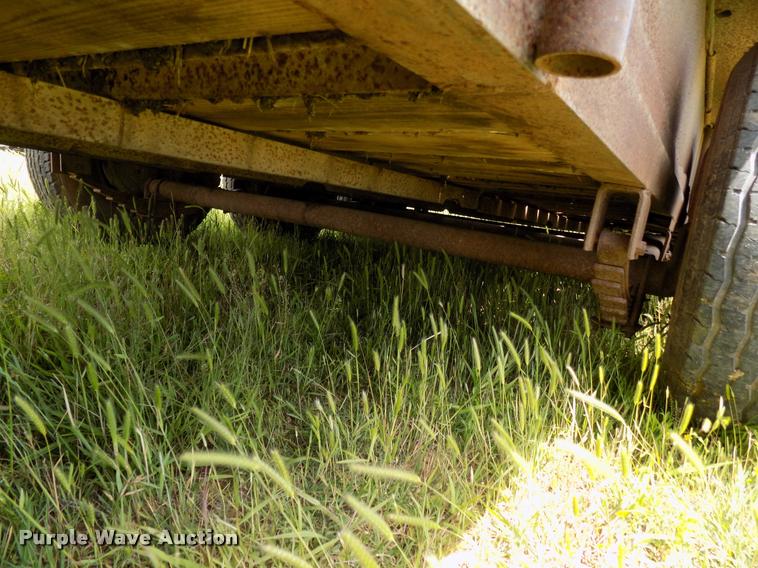 image for item DA6109 Shop built livestock trailer