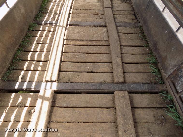 image for item DA6109 Shop built livestock trailer