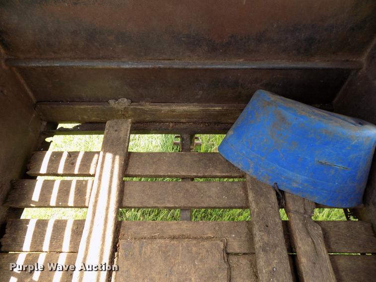 image for item DA6109 Shop built livestock trailer