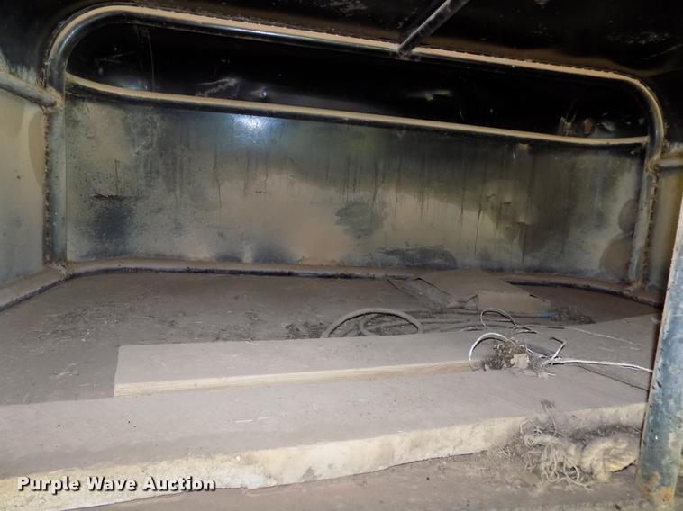 image for item DA6109 Shop built livestock trailer