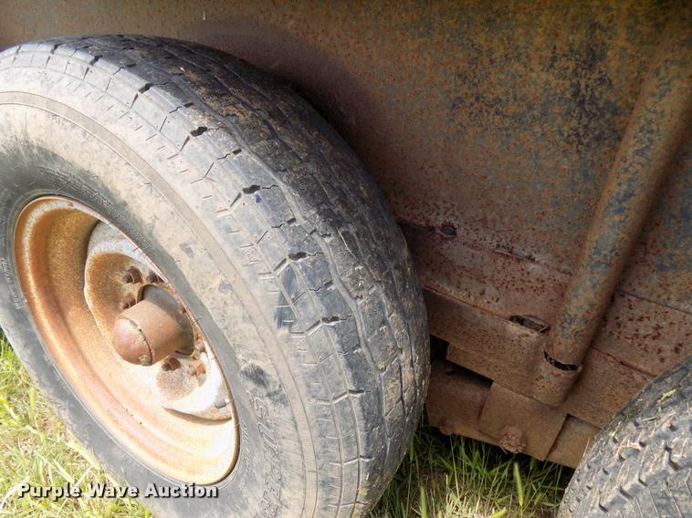 image for item DA6109 Shop built livestock trailer
