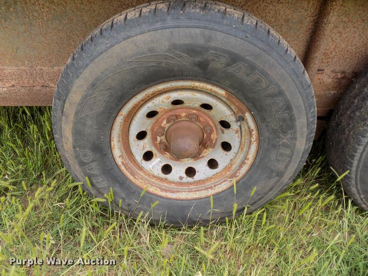 image for item DA6109 Shop built livestock trailer