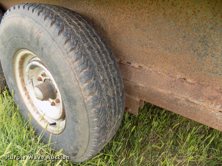 image for item DA6109 Shop built livestock trailer
