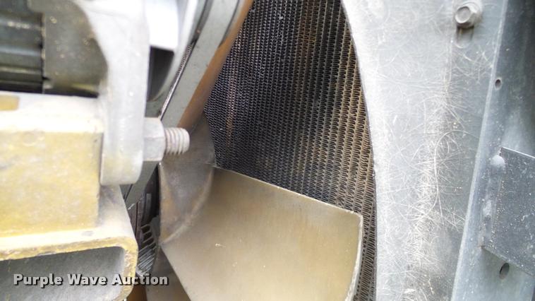 image for item DA6114 2000 Peterbilt 379 semi truck