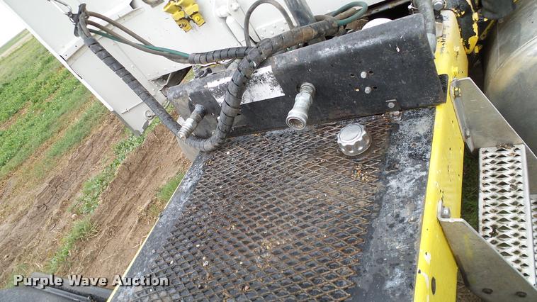 image for item DA6114 2000 Peterbilt 379 semi truck