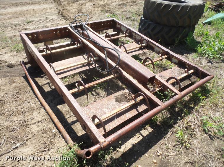 image for item DA6261 Welco 18000 bale fork