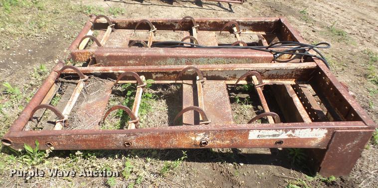 image for item DA6261 Welco 18000 bale fork
