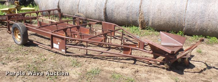 image for item DA6262 Welco bale accumulator