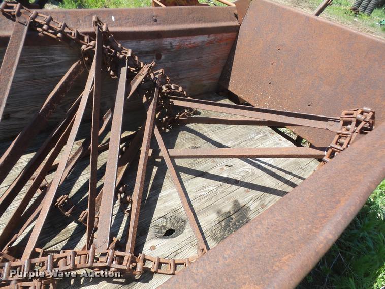 image for item DA6263 New Idea manure spreader