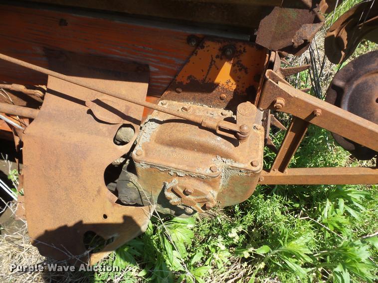 image for item DA6263 New Idea manure spreader