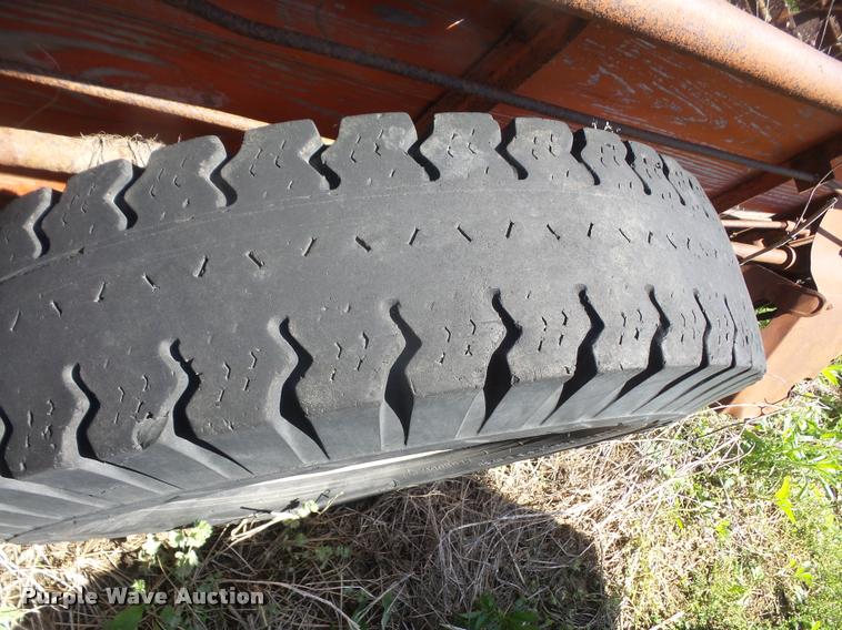 image for item DA6263 New Idea manure spreader