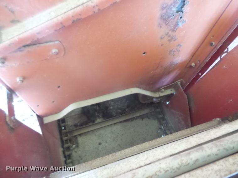 image for item DA6266 New Holland 6 feed wagon