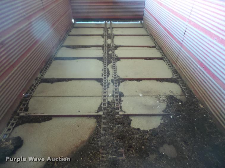 image for item DA6266 New Holland 6 feed wagon