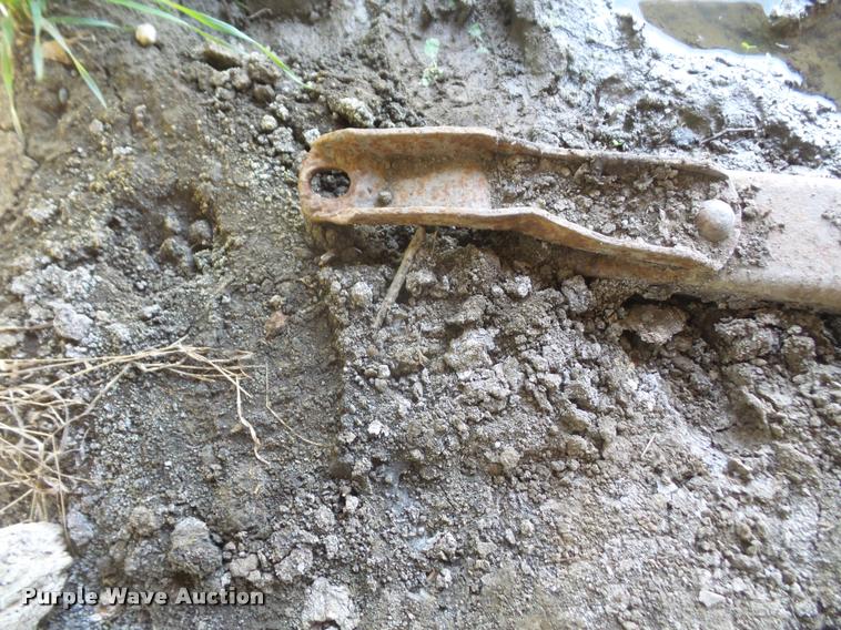 image for item DA6266 New Holland 6 feed wagon