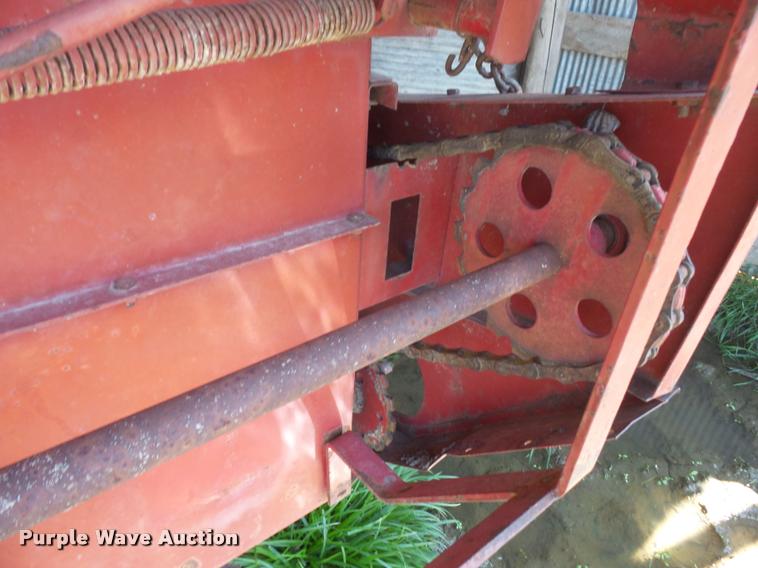 image for item DA6266 New Holland 6 feed wagon