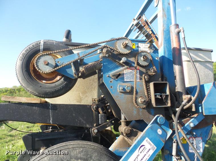 image for item DA6278 Kinze 2600 no-till split row planter