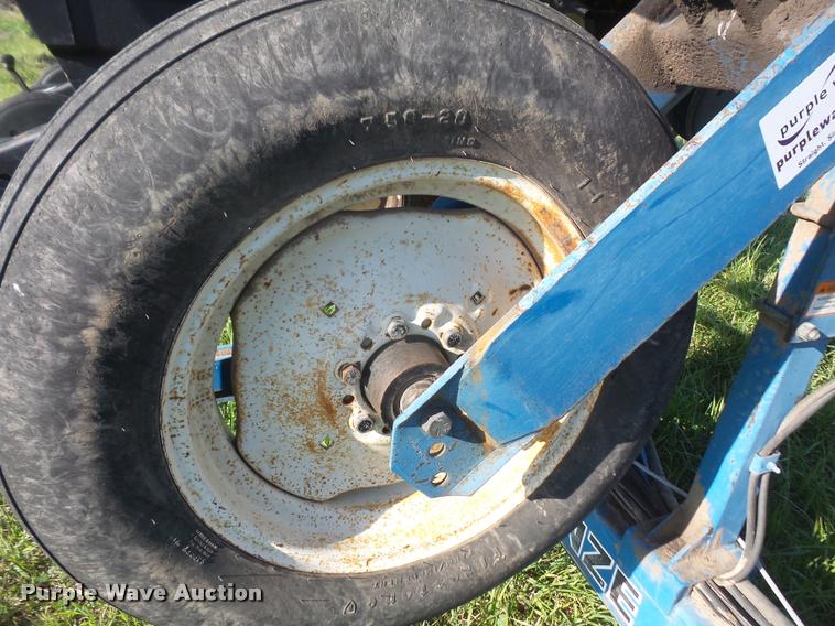 image for item DA6278 Kinze 2600 no-till split row planter