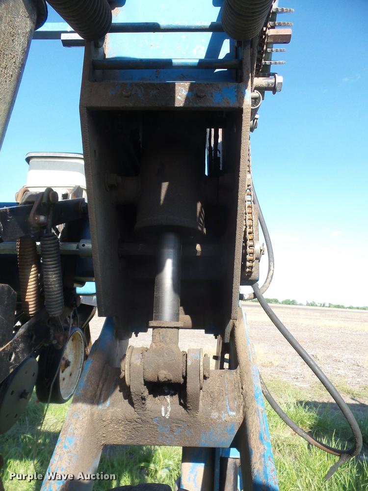 image for item DA6278 Kinze 2600 no-till split row planter