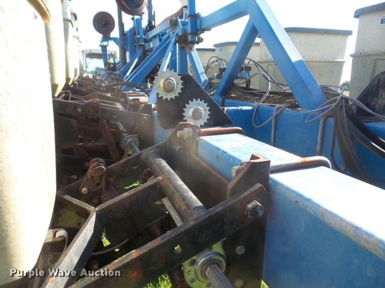 image for item DA6278 Kinze 2600 no-till split row planter
